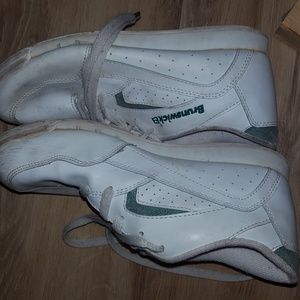 Womans bowling shoes